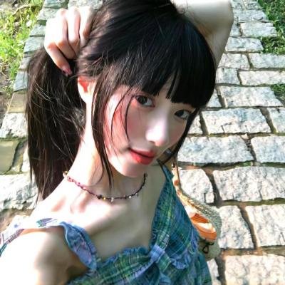 黄金庭院:冬日里的新年愿望